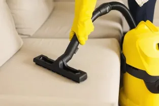 Sofa Nassreinigung